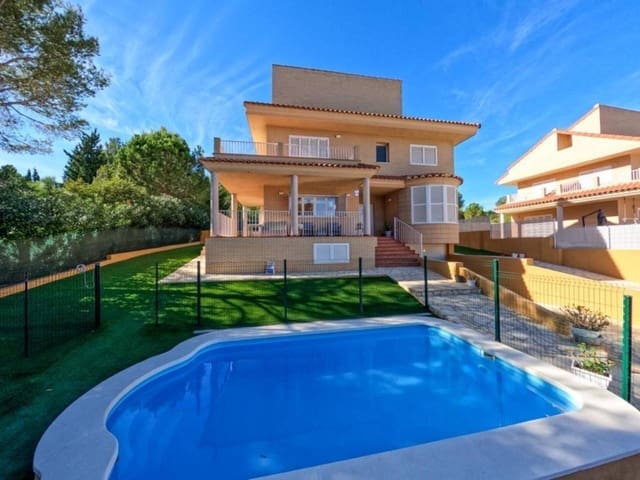 4 bedroom Villa for sale in Chiva with pool garage - € 420,000 (Ref: 9671043)