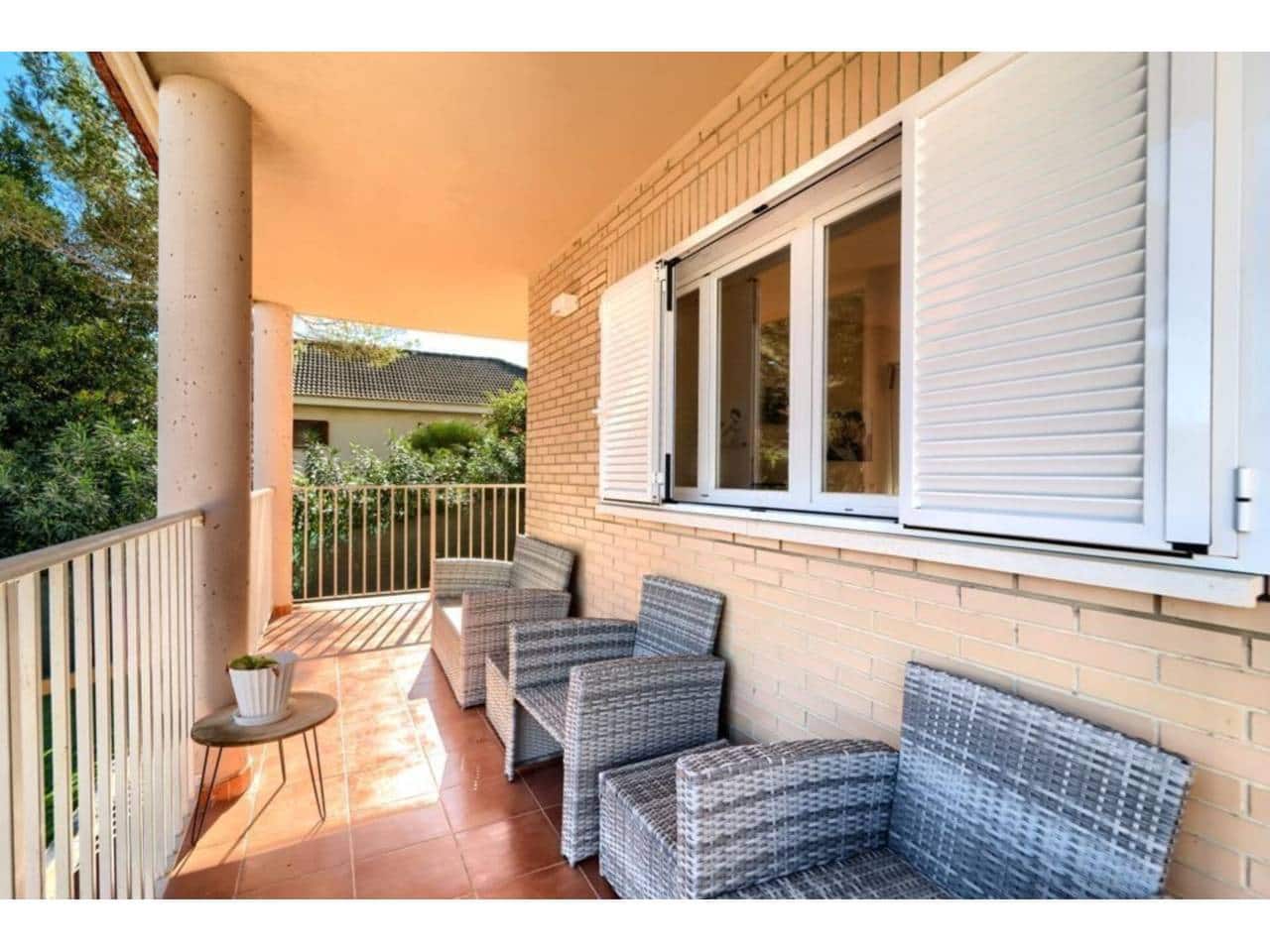 4 bedroom Villa for sale in Chiva with pool garage - € 420,000 (Ref: 9671043)