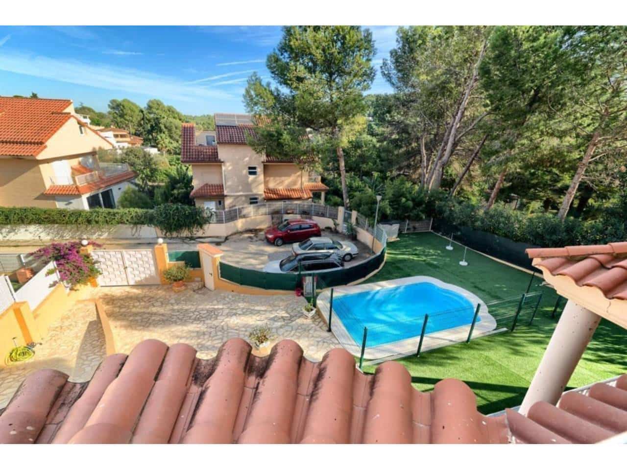 4 bedroom Villa for sale in Chiva with pool garage - € 420,000 (Ref: 9671043)