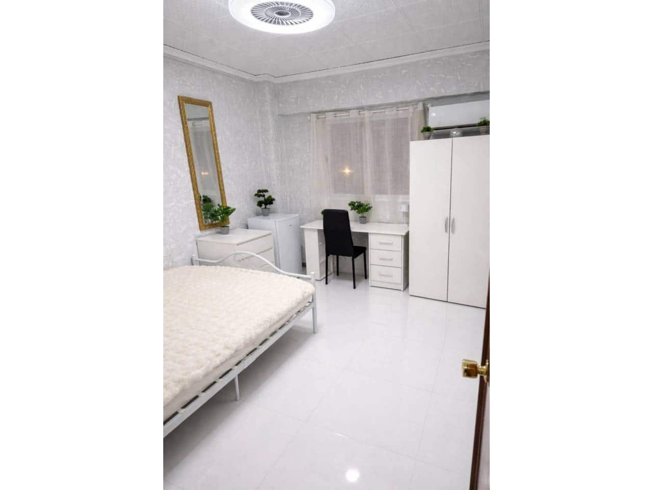 5 soverom Leilighet til salgs i Valencia by - € 248 000 (Ref: 9671045)