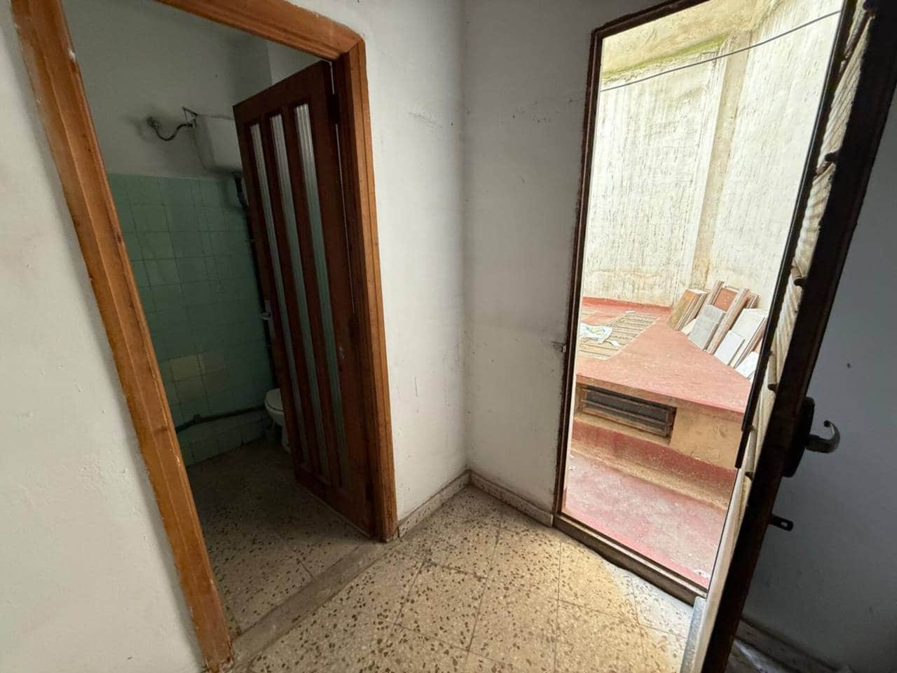 Local Comercial en València ciudad en venta - 89.000 € (Ref: 9671046)