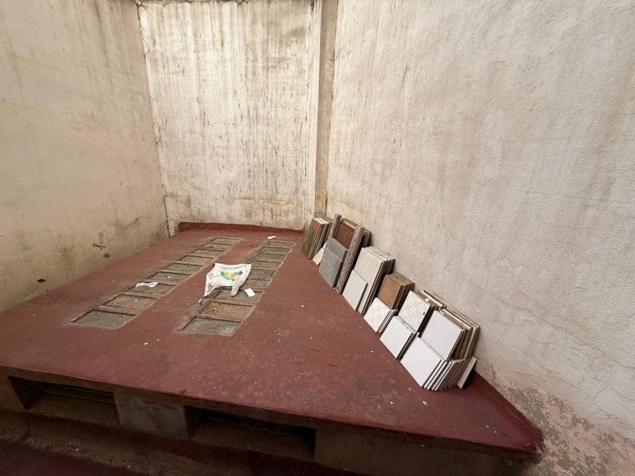 Local Comercial en València ciudad en venta - 89.000 € (Ref: 9671046)