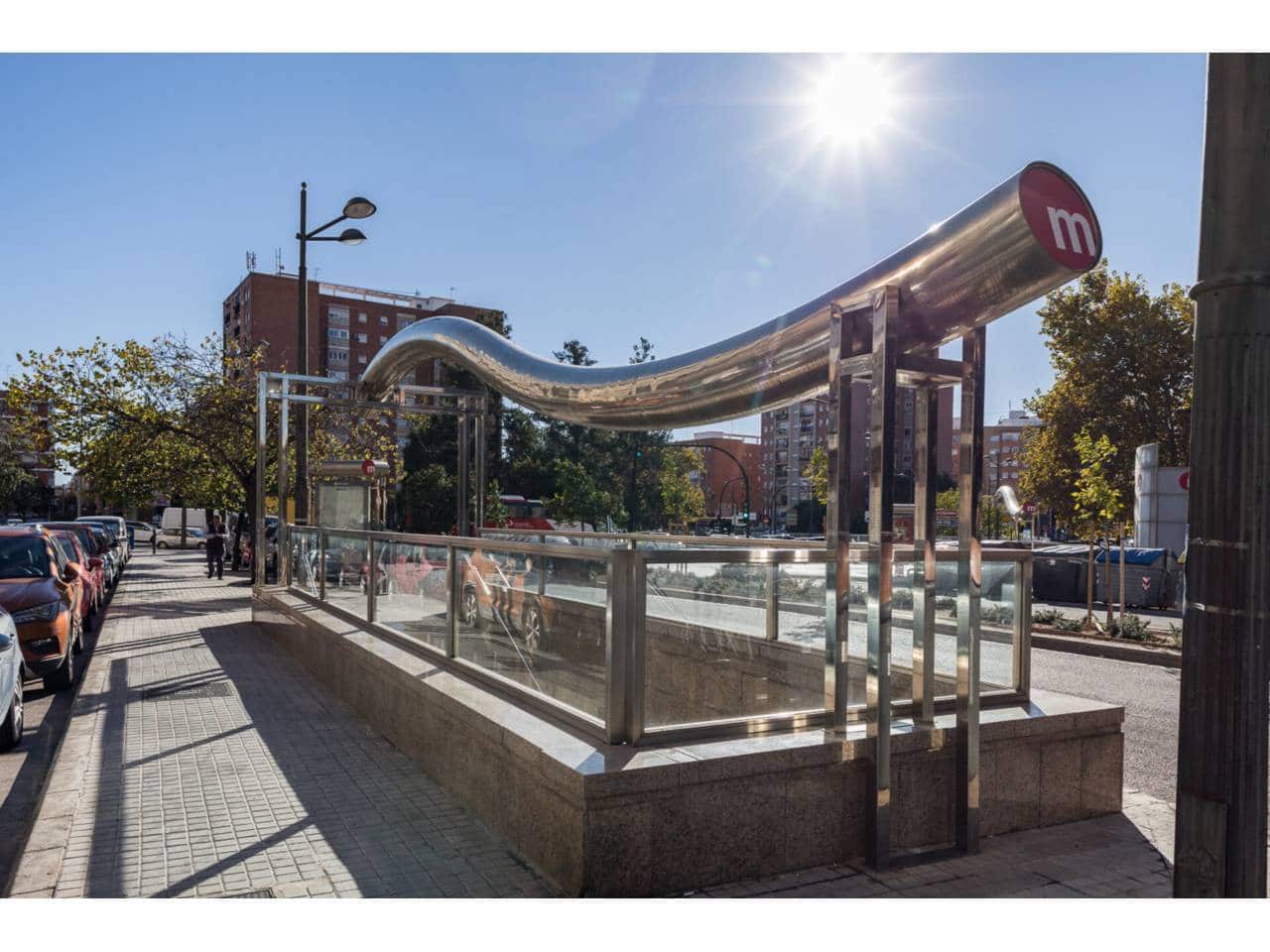 Local Comercial de 5 habitaciones en València ciudad en venta - 95.000 € (Ref: 9671047)