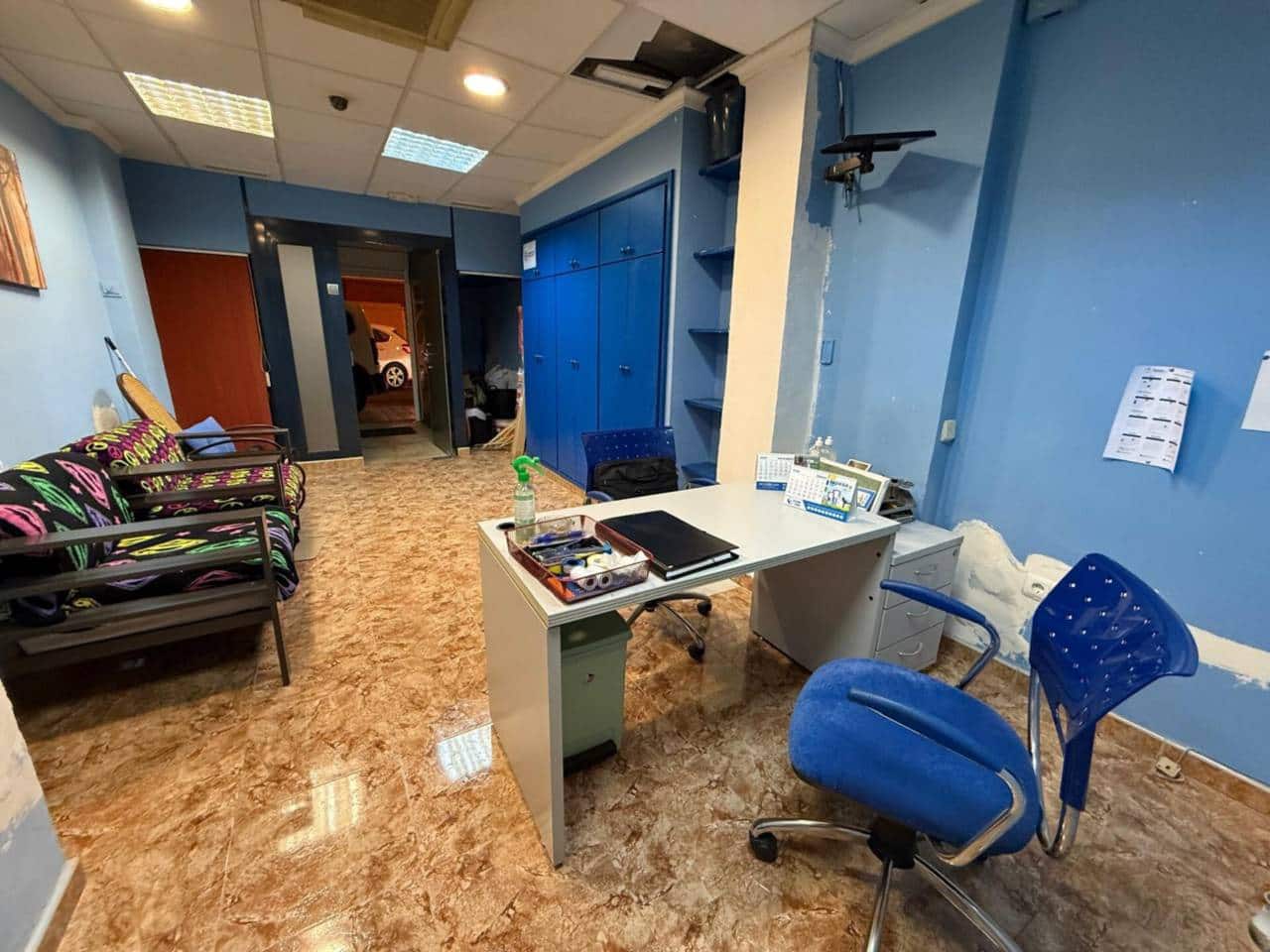 Erhverv til salg i Valencia by - € 60.000 (Ref: 9671048)