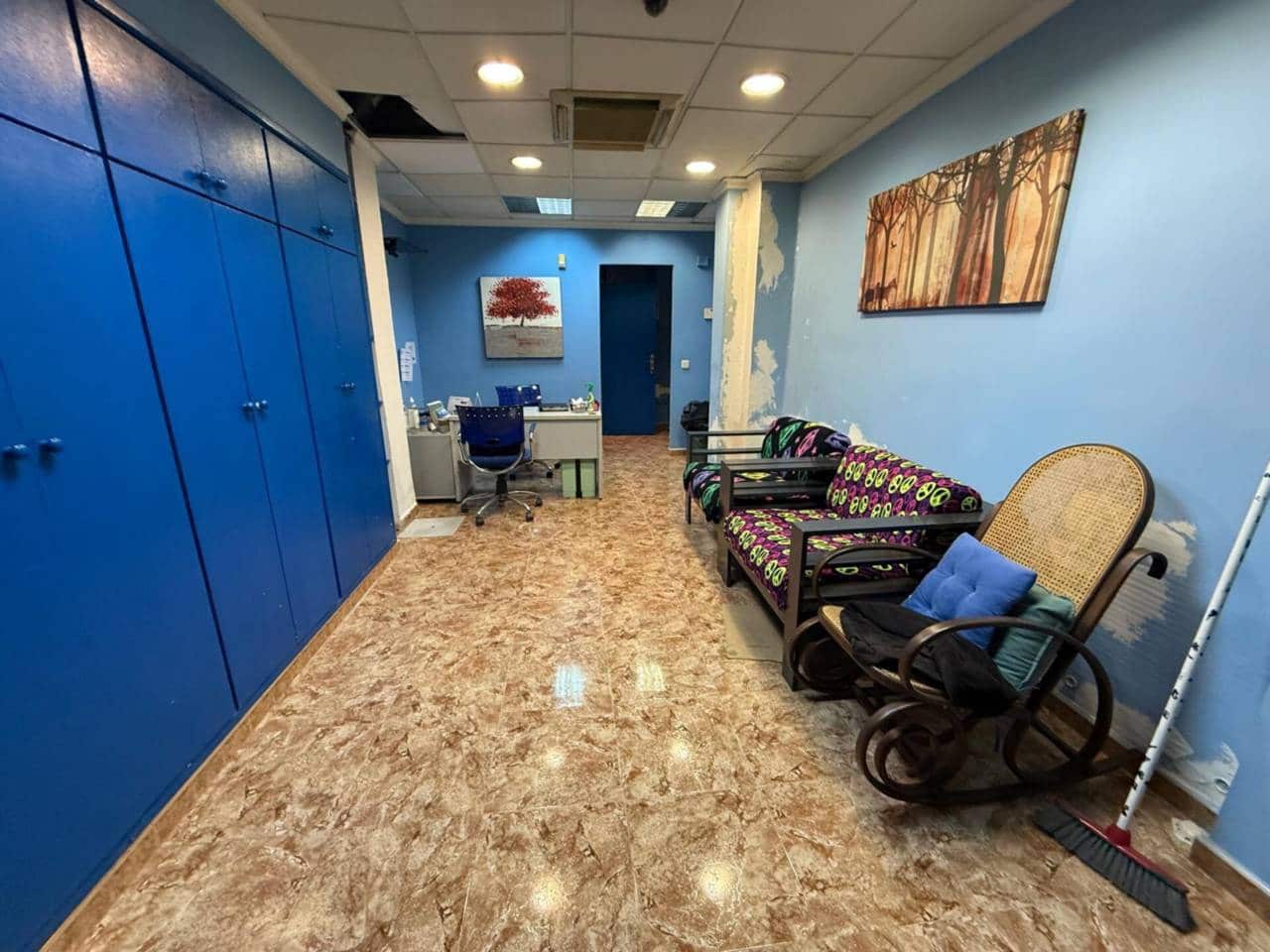 Erhverv til salg i Valencia by - € 60.000 (Ref: 9671048)