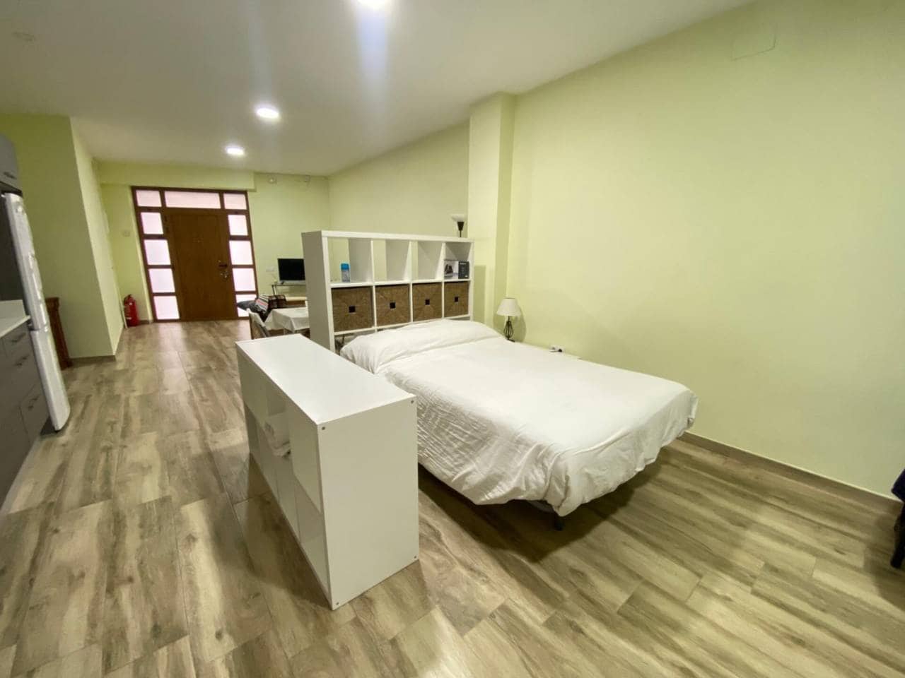 Erhverv til salg i Valencia by - € 230.000 (Ref: 9671049)