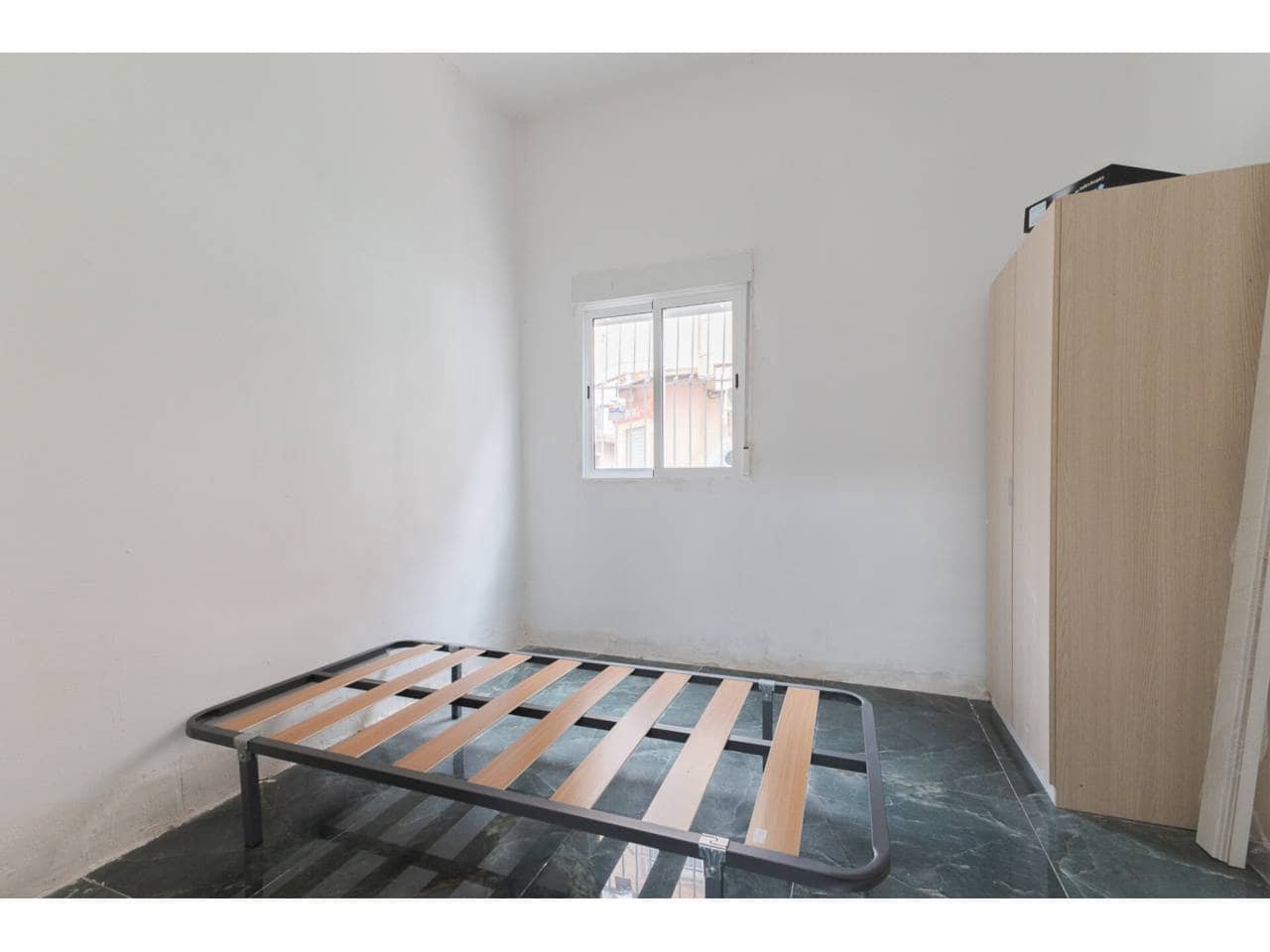 3 bedroom Townhouse for sale in L'Alcudia - € 135,000 (Ref: 9671050)