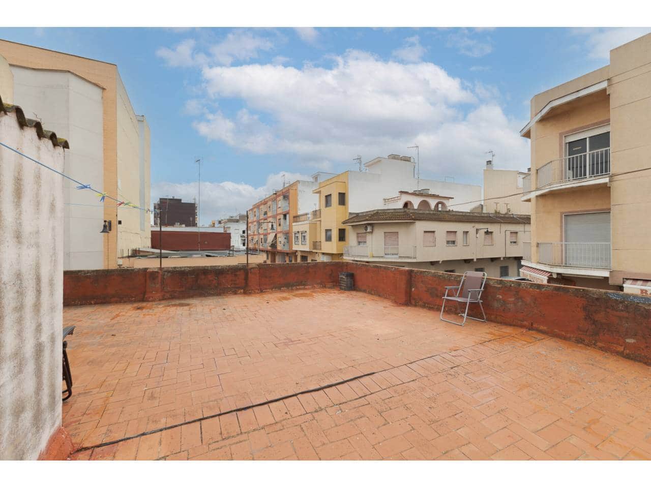 3 bedroom Townhouse for sale in L'Alcudia - € 135,000 (Ref: 9671050)