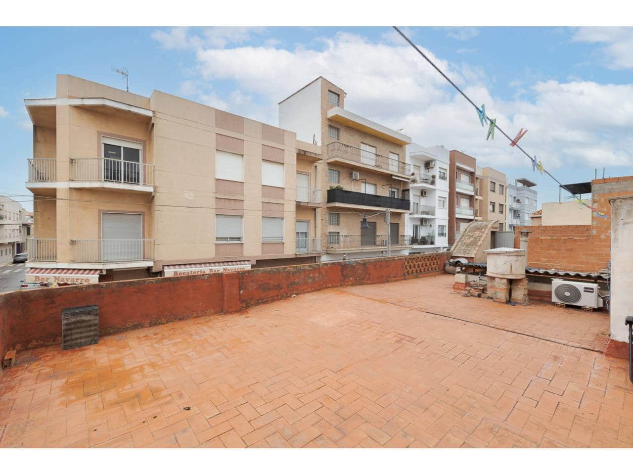 3 bedroom Townhouse for sale in L'Alcudia - € 135,000 (Ref: 9671050)