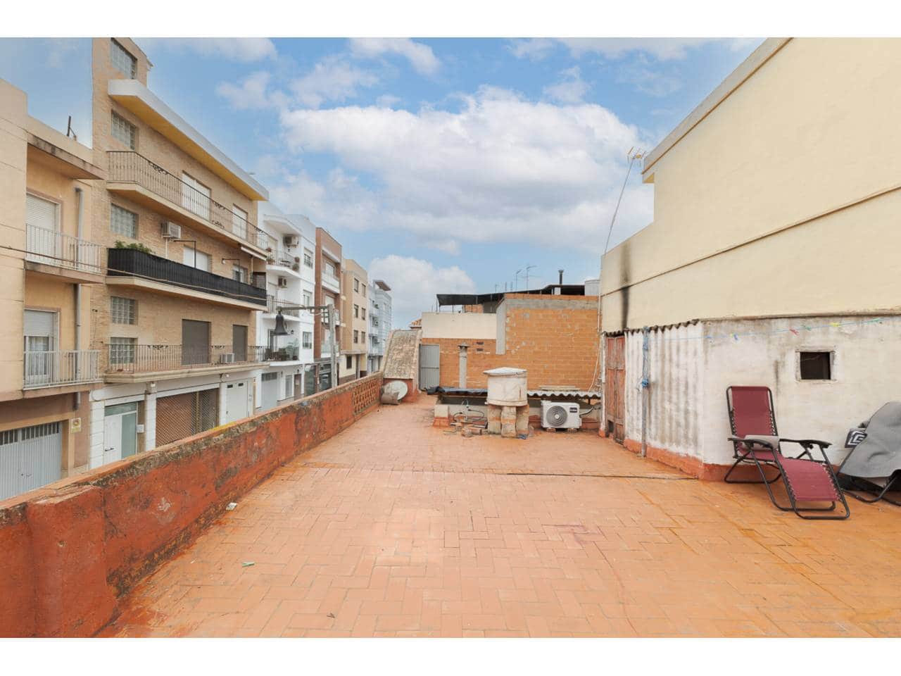 3 bedroom Townhouse for sale in L'Alcudia - € 135,000 (Ref: 9671050)