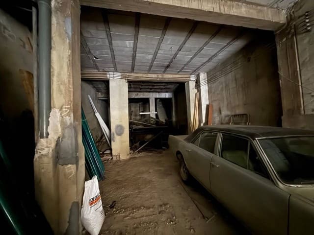 Erhverv til salg i Valencia by - € 109.000 (Ref: 9671055)