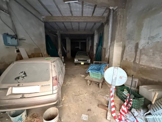 Erhverv til salg i Valencia by - € 109.000 (Ref: 9671055)