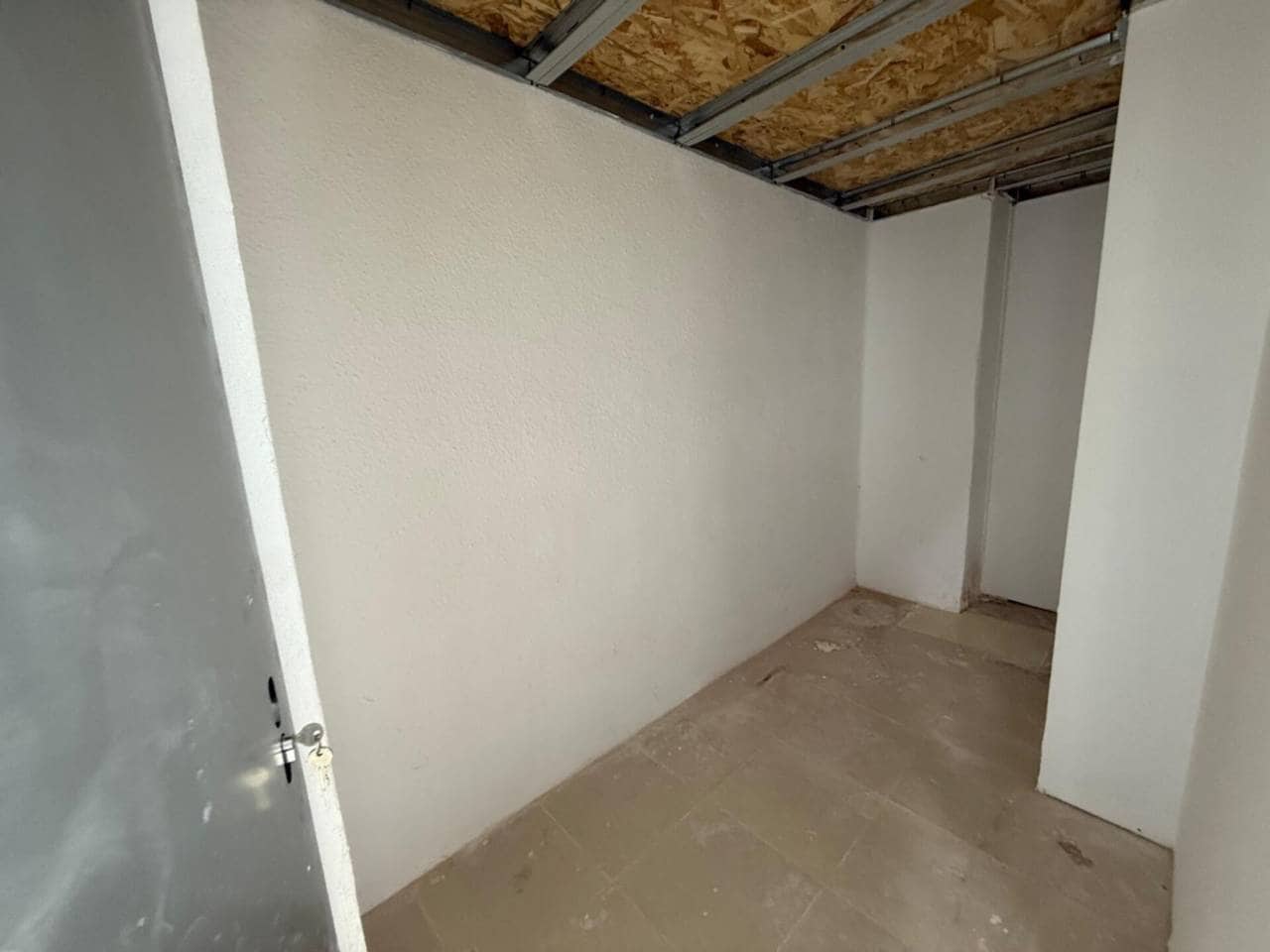 28 Zimmer Gewerbe zu verkaufen in Valencia Stadt - 150.000 € (Ref: 9671056)