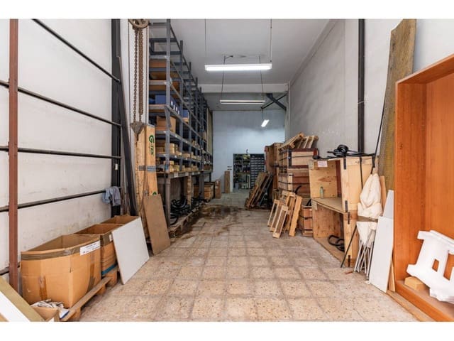 Kaupallinen myytävänä paikassa Mislata - 255 000 € (Ref: 9671058)