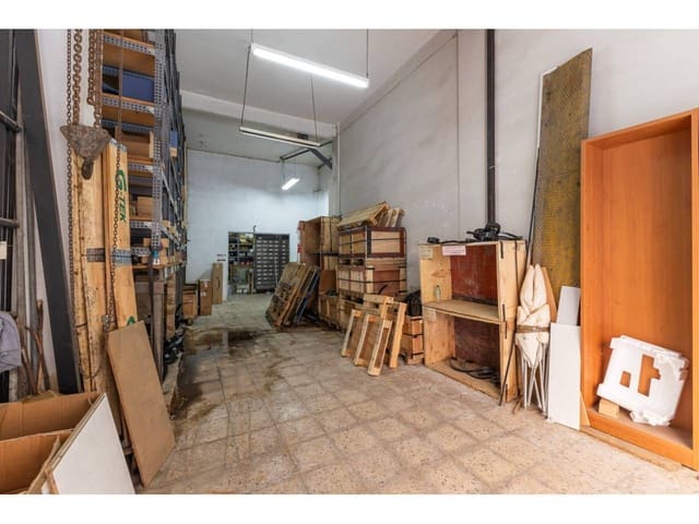 Kaupallinen myytävänä paikassa Mislata - 255 000 € (Ref: 9671058)