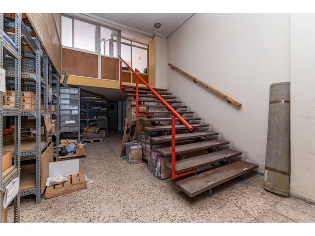 Kaupallinen myytävänä paikassa Mislata - 255 000 € (Ref: 9671058)