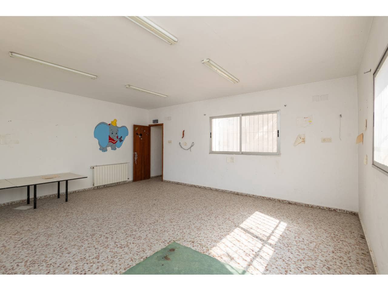 6 quarto Moradia para venda em Manises com garagem - 370 000 € (Ref: 9671059)