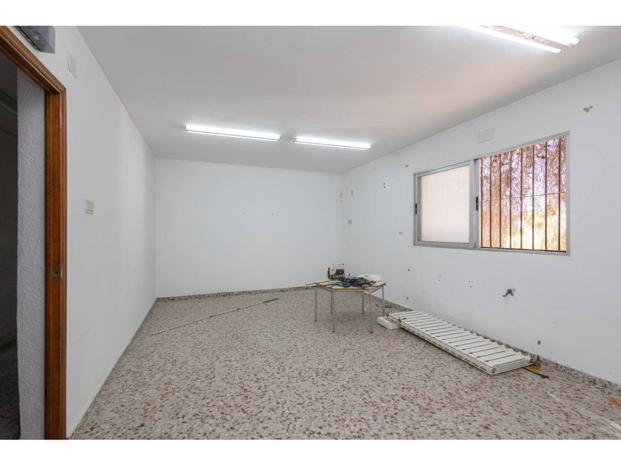 6 quarto Moradia para venda em Manises com garagem - 370 000 € (Ref: 9671059)