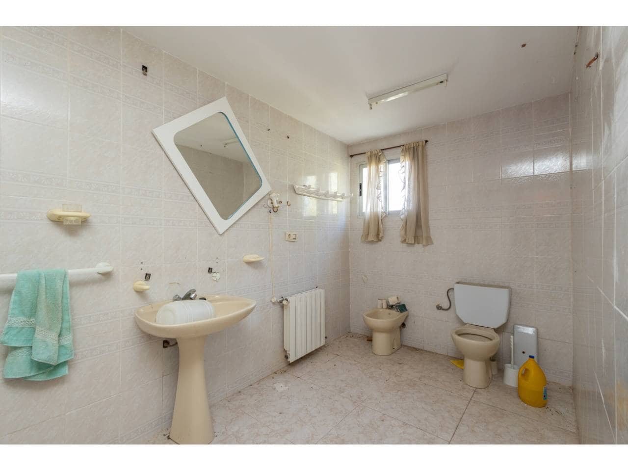 6 quarto Moradia para venda em Manises com garagem - 370 000 € (Ref: 9671059)