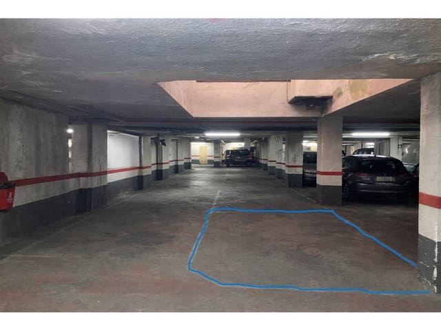 Garage for sale in Valencia city - € 37,000 (Ref: 9721011)