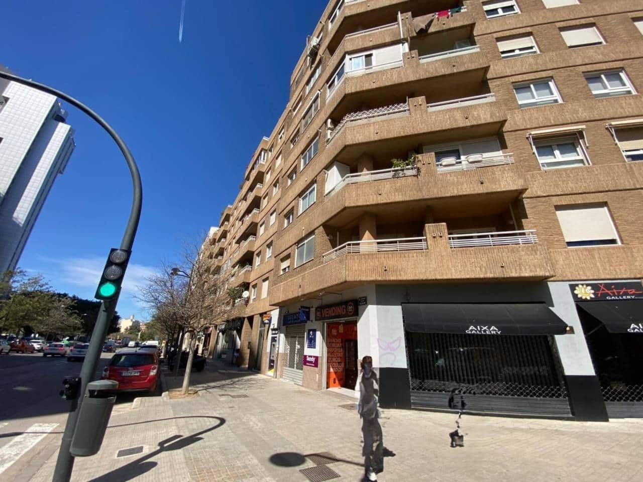 Garage for sale in Valencia city - € 37,000 (Ref: 9721011)