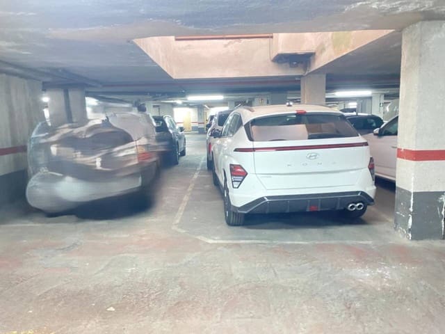 Garage for sale in Valencia city - € 37,000 (Ref: 9721011)