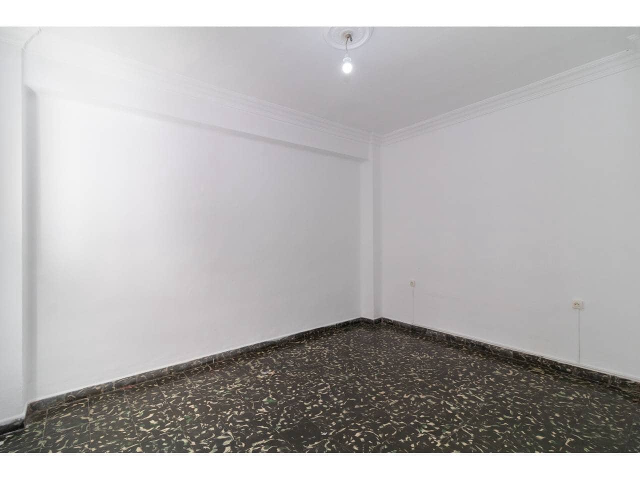 4 sypialnia Mieszkanie na sprzedaż w Miasto Walencja - 275 000 € (Ref: 9734217)