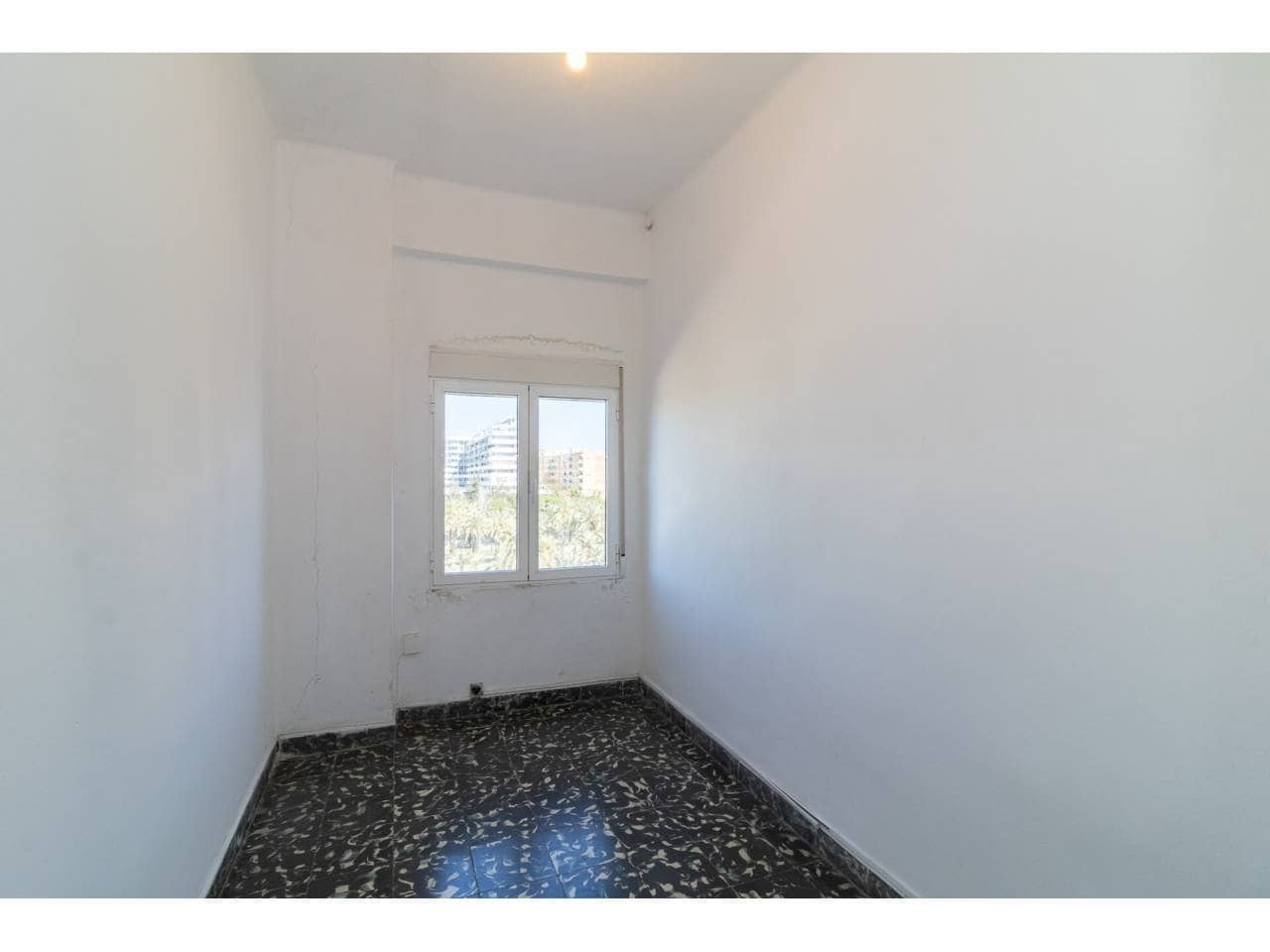 4 sypialnia Mieszkanie na sprzedaż w Miasto Walencja - 275 000 € (Ref: 9734217)