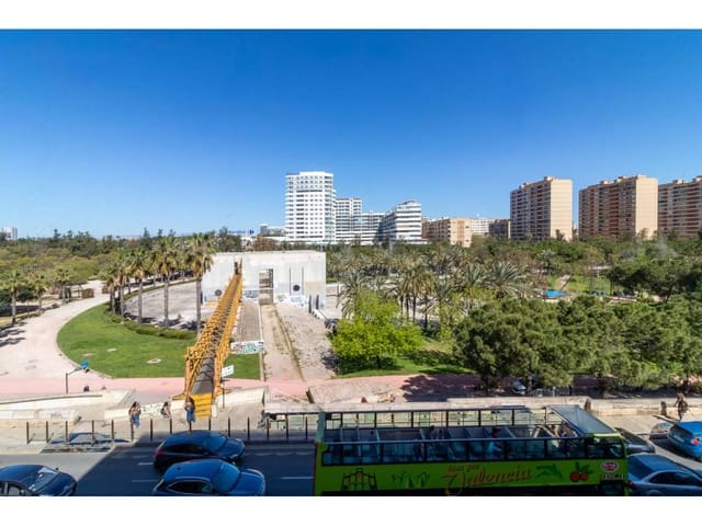 Piso de 4 habitaciones en València ciudad en venta - 275.000 € (Ref: 9734217)