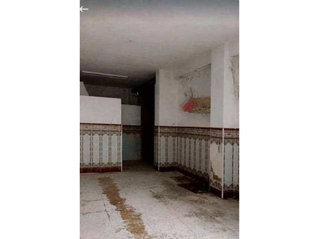 Local Comercial en Torrent en venta - 174.000 € (Ref: 9758274)