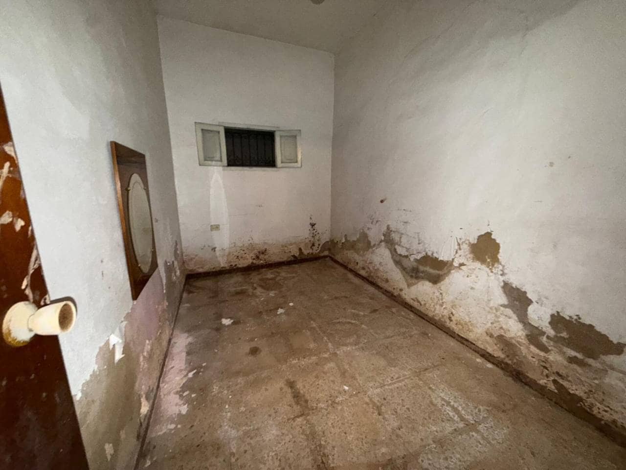 4 chambre Maison de Ville à vendre à Aldaia - 180 000 € (Ref: 9779099)