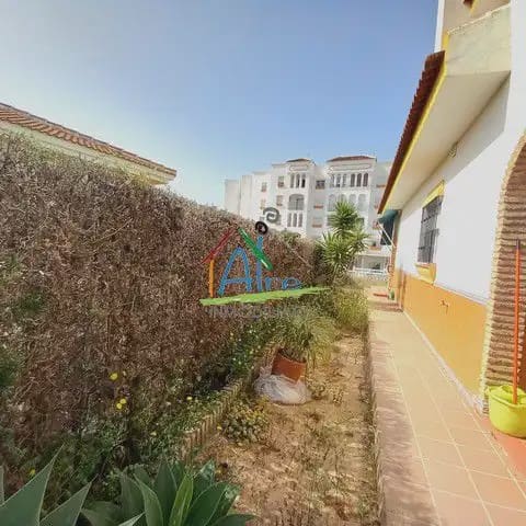 3 bedroom Villa for sale in Almonte with pool garage - € 310,000 (Ref: 9784151)