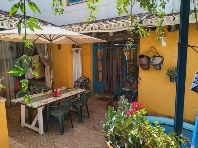 Casa de 6 habitaciones en Almonte en venta - 180.000 € (Ref: 9784153)