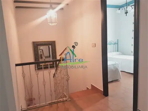 4 soveværelse Byhus til salg i Almonte med garage - € 300.000 (Ref: 9784155)