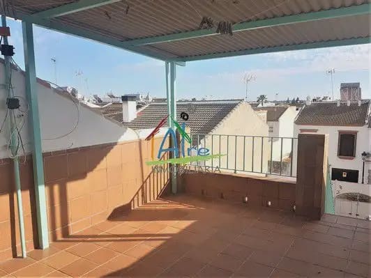 4 soveværelse Byhus til salg i Almonte med garage - € 300.000 (Ref: 9784155)