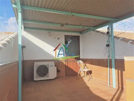 4 soveværelse Byhus til salg i Almonte med garage - € 300.000 (Ref: 9784155)