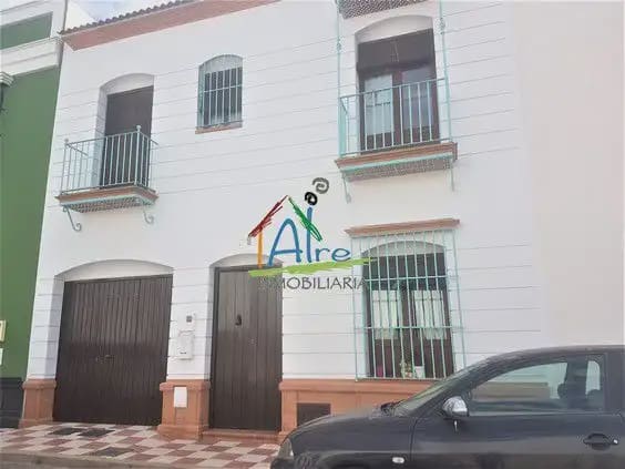 4 soveværelse Byhus til salg i Almonte med garage - € 300.000 (Ref: 9784155)