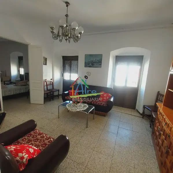 6 bedroom Townhouse for sale in Cala with garage - € 500,000 (Ref: 9784158)