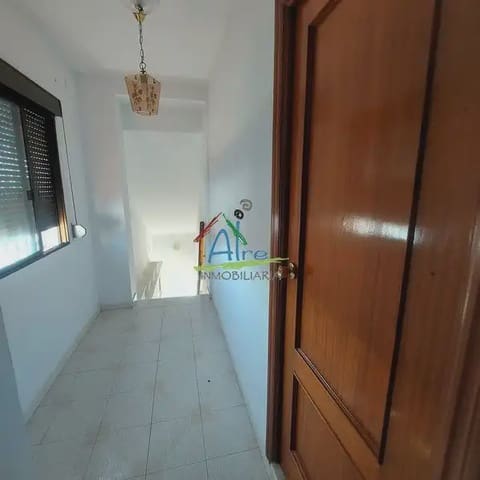 6 slaapkamer Huis te koop in Cala met garage - € 500.000 (Ref: 9784158)