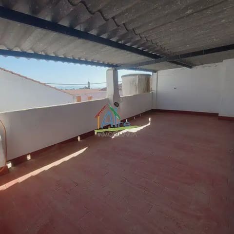 6 slaapkamer Huis te koop in Cala met garage - € 500.000 (Ref: 9784158)