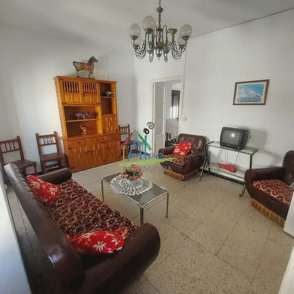6 bedroom Townhouse for sale in Cala with garage - € 500,000 (Ref: 9784158)