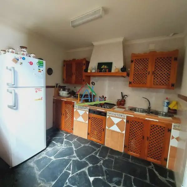 6 bedroom Townhouse for sale in Cala with garage - € 500,000 (Ref: 9784158)