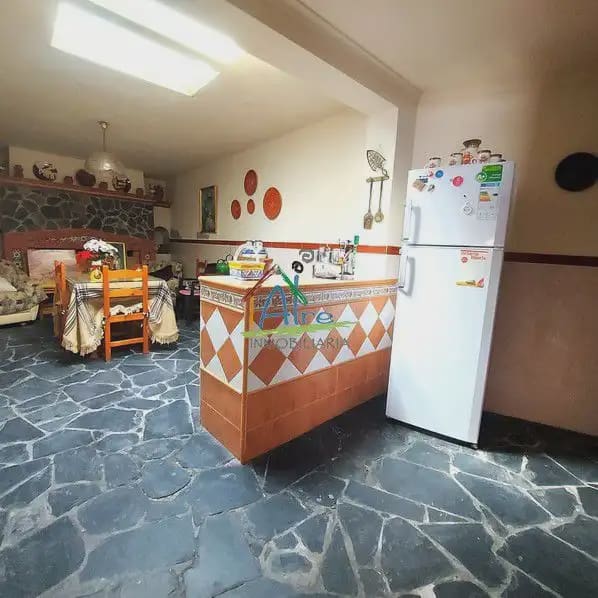 6 bedroom Townhouse for sale in Cala with garage - € 500,000 (Ref: 9784158)