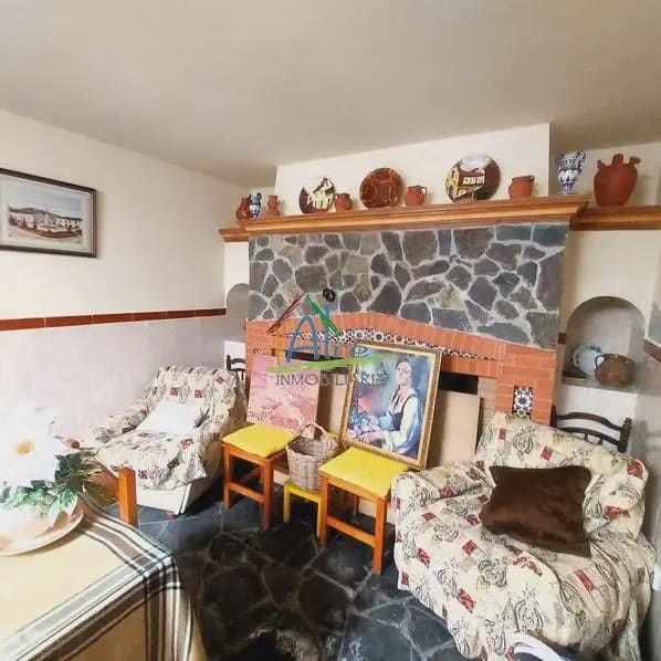 6 bedroom Townhouse for sale in Cala with garage - € 500,000 (Ref: 9784158)