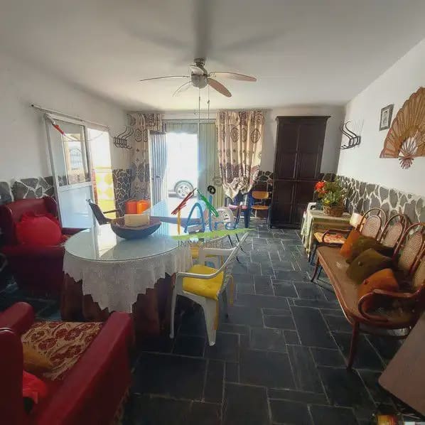 6 bedroom Townhouse for sale in Cala with garage - € 500,000 (Ref: 9784158)