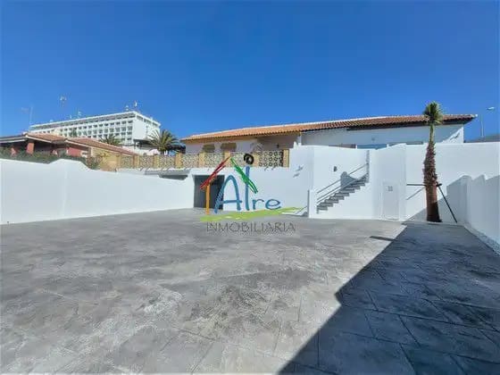 3 bedroom Townhouse for sale in Matalascanas with garage - € 645,000 (Ref: 9784160)