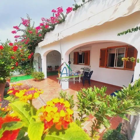 5 soveværelse Byhus til salg i Almonte med garage - € 350.000 (Ref: 9784162)