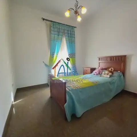 Casa de 5 habitaciones en Almonte en venta con garaje - 240.000 € (Ref: 9784163)