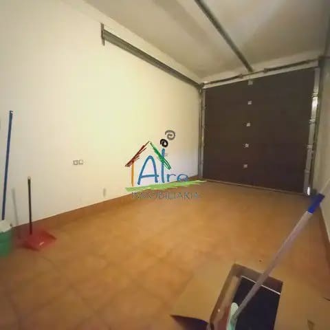 5 soveværelse Byhus til salg i Almonte med garage - € 240.000 (Ref: 9784163)