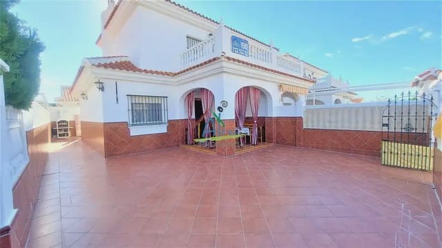 3 camera da letto Villetta Bifamiliare in vendita in Almonte con garage - 225.000 € (Rif: 9784164)